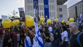ВРАТИТЕ ОДМАХ ТАОЦЕ КУЋИ: Око 20.000 демонстраната окупило се испред Нетањахуове канцеларије