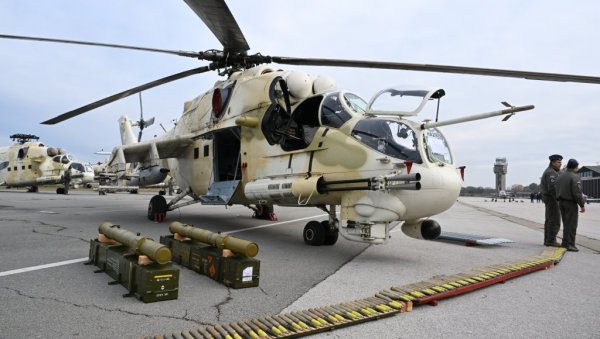 СНАЖНО ПОЈАЧАЊЕ ЗА ВОЈСКУ СРБИЈЕ: Стигли хеликоптери са Кипра; Вучић најавио - Шест Ми-35П биће модернизовано до јануара (ФОТО)