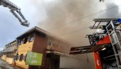 СЛИКЕ СТРАВИЧНОГ ПОЖАРА У НИШУ: Дим прекрио све, ватрогасци се једва изборили са пламеном