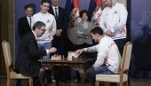 PREDSEDNIK ZAIGRAO ŠAH: Vučić odmerio snage sa srpskim prvakom Evrope (VIDEO)