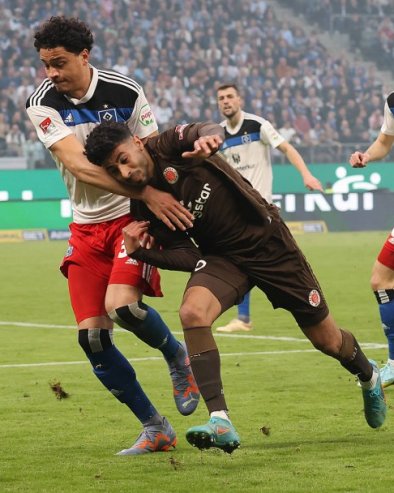 ФЕЊЕРАШ ТРАЖИ БОДОВЕ СПАСА У ГРАДСКОМ ДЕРБИЈУ: Мотивација и навијачи на страни пирата