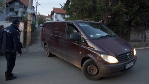 NAĐENI PIŠTOLJ I OPROŠTAJNO PISMO: Novi detalji ubistva i samoubistva oca i sina u Kaluđerici (FOTO)