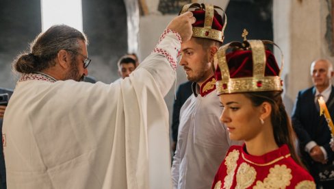 O OVOM VENČANJU SE PRIČA VIŠE OD DVA MESECA: Tamara i Miloš venčali se u Prizrenu u Bogorodici LJeviškoj