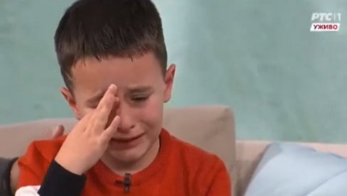 O, DUŠO... Dete se rasplakalo u programu uživo RTS-a, voditeljka morala da ga umiruje, a razlog je neverovatan (VIDEO)