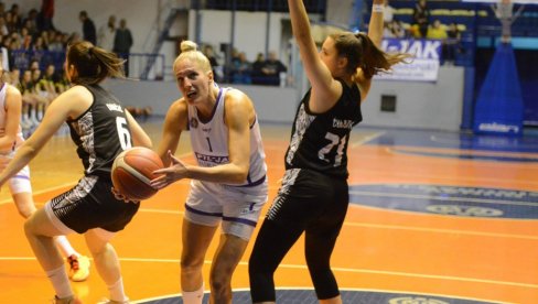 SLAVLJE „MALENIH“ POSLE PRODUŽETKA: Košarkašice Kraljeva pobedile Partizan pred svojim navijačima