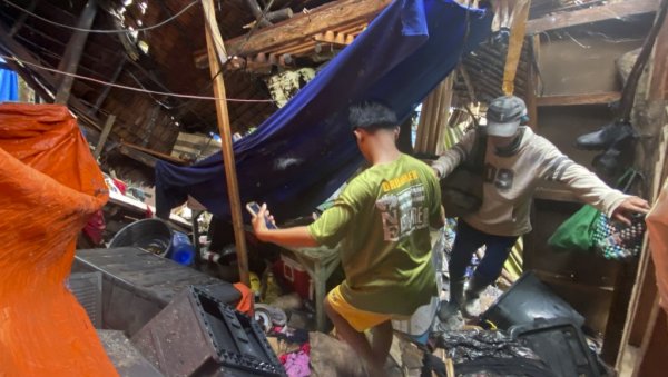 ЖЕНА ПОГИНУЛА, КУЋЕ СРАВЊЕНЕ СА ЗЕМЉОМ: Још један земљотрес у Филипинима, призори хаотични (ФОТО)