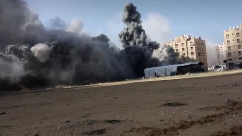 ВАЗДУШНИ НАПАД НА СТАМБЕНИ КОМПЛЕКС: Израелци бомбардовали стамбене зграде у Кан Јунису (ВИДЕО)