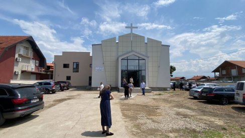 ZA UREĐENJE DVA MILIONA IZ BUDŽETA: Pomoć prvoj romskoj crkvi u Leskovcu