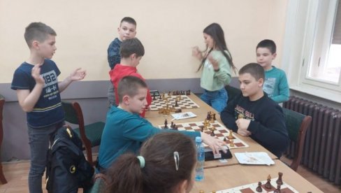NADMETANJE NA 64 POLJA: Šahovski turnir dece „Šahu škole“ sutra u Novom Sadu