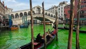 СВЕТ СЕ РУШИ: Реке у великим италијанским градовима позеленеле (ФОТО)