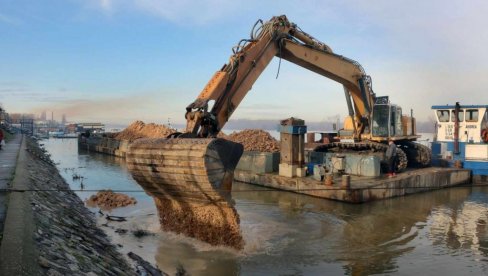 UREĐENJE U SMEDEREVU: Radovi na ojačanju obaloutvrde na Dunavskom keju