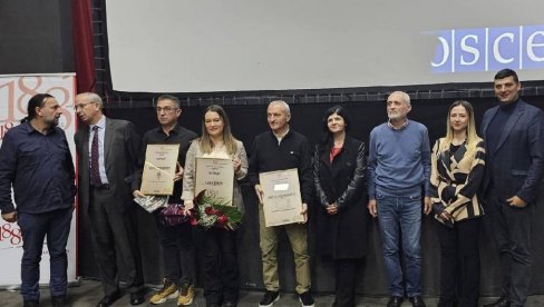 KLJUČNO U DEMOKRATSKIM DRUŠTVIMA: Udruženje novinara Srbije na Kosovu i Metohiji dodelilo godišnje nagrade