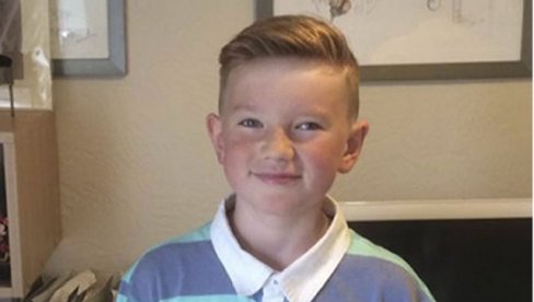VRATIO SE KUĆI POSLE ŠEST GODINA: Nestali Aleks (17), koji je pronađen u Francuskoj, sleteo u Veliku Britaniju (VIDEO)