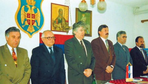 RADOVAN BIO KIČMA BORBE SRPSKOG NARODA: Na današnji dan 1992. godine poslanici na sednici parlamenta izabrali prvog predsednika republike