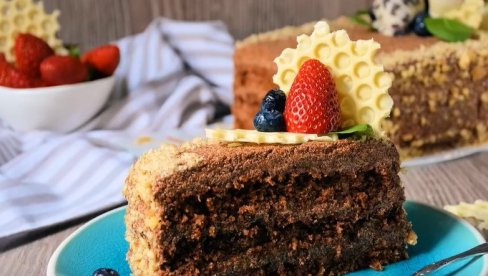 ПОСНА РЕФОРМА ЗА МЛАДЕНЦЕ: Торта која ће распаметити сваког ко је проба