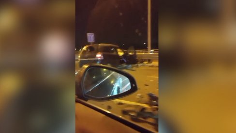 AUTOMOBILI ZGUŽVANI OD SILINE UDARA: Prvi snimci sa mesta nesreće na Mostu na Adi (VIDEO)