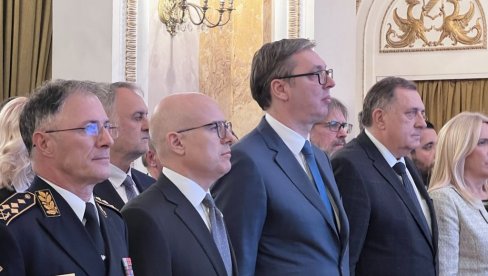 SVEČANI PRIJEM U DOMU GARDE: Prisustvuje i predsednik Vučić (FOTO)