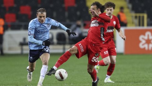 ČAROLIJA (NI)JE NESTALA: Ejupspor posustaje, može li četa legendarnog Arde Turana da izdrži do kraja trke za Evropu?