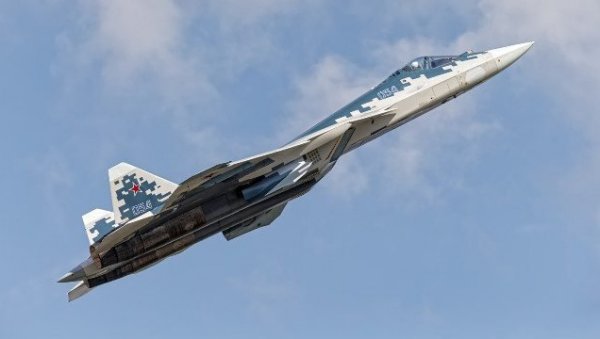 СУПЕРСОНИЧНИ ДИВ: Су-57 с новим моћним мотором влада небом (ВИДЕО)