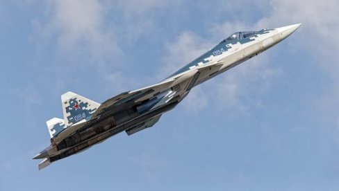SUPERSONIČNI DIV: Su-57 s novim moćnim motorom vlada nebom (VIDEO)