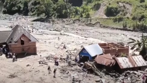 KOPALI PO BLATU DA BI PRONAŠLI TELA NASTRADALIH: Raste broj žrtava stravičnih poplava i klizišta