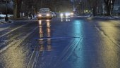 VANREDNO STANJE U AMERICI: Saobraćaj u kolapsu, ljudi u mraku dočekuju Novu godinu