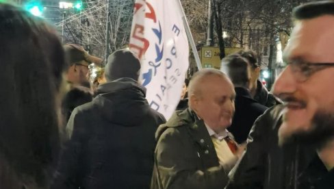 BUGAJSKI OKOM - ĐILASOVCI SKOKOM: Posle pretnji Srbiji konačno otkriven pravi moto protesta - novi Majdan