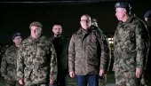 ČUVAJU NAŠU DRŽAVU I MIR: Ministar Vučević u novogodišnjoj noći obišao dežurnu jedinicu PVO (FOTO)
