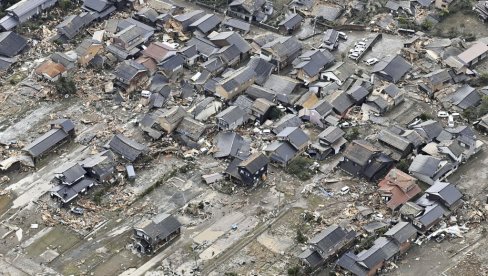 ЦРНЕ БРОЈКЕ РАСТУ: Број жртава земљотреса у Јапану повећан на најмање 73 (ФОТО)