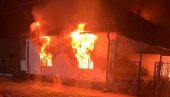 HRABRA BRAĆA SPASLA ŽENU IZ VATRENE STIHIJE: Slike iz Novog Bečeja, u požaru stradao muškarac (FOTO)