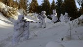 POGLEDAJTE – IZVIĐAČI VOJSKE SRBIJE: Specijalistička obuka profesionalnog sastava u zimskim uslovima (FOTO)