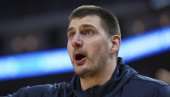 O MOJ BOŽE! Šta uradi Nikola Jokić, ponizio je igrača koji je dominirao protiv Srbije na Mundobasketu  (VIDEO)