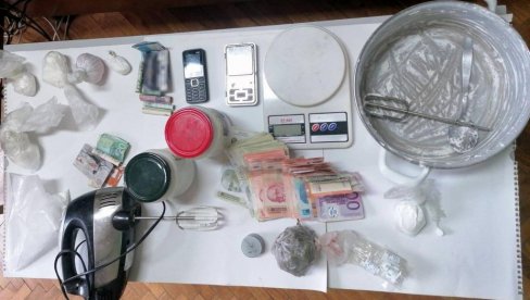 UHAPŠENI SMEDEREVCI ZBOG DROGE: Policija u stanu našla 2,7 kilograma spida