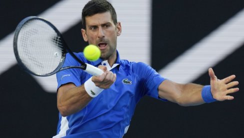 STVARNO JE TO URADIO USRED MEČA! Novak Đoković zapanjio publiku na Australijan openu (VIDEO)