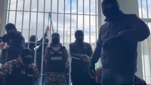 (UZNEMIRUJUĆI SNIMCI) NATERAJTE GA DA VRIŠTI: Odbegli članovi bande vešaju čuvare zatvora u Ekvadoru
