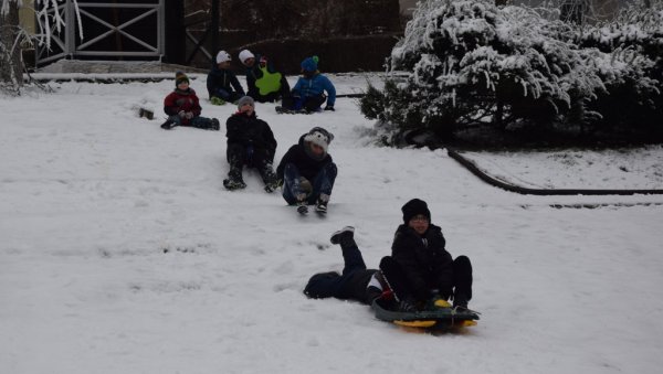 ЗИМСКИ ЦЕНТАР СА БЕСПЛАТНОМ ШКОЛОМ СКИЈАЊА: Шеста година за редом (ФОТО)