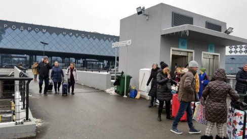 ОБУСТАВЉЕНА ПАСОШКА КОНТРОЛА: МУП се огласио о хаосу на Аеродрому Никола Тесла (ФОТО/ВИДЕО)
