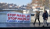 STOP NASILJU I MRŽNJI: Održan protest u Vukovaru zbog napada huligana na dečake (FOTO/ VIDEO)