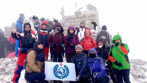 OSVOJILI VRH ŠILJAK MISTIČNOG RTNJA: Uspešan start paraćinskih planinara u novoj sezoni