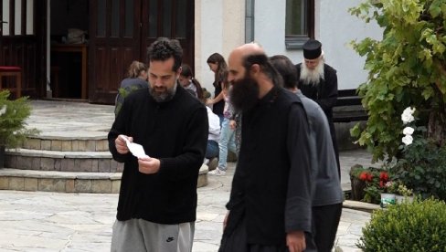 ŽELJKO ZENOVIĆ IZ PETROVCA NA MORU ODUŠEVLJEN BORAVKOM U KOSOVSKOM POMORAVLJU: Đakonije i u manastiru Draganac