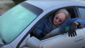 SAVETI AUTO-MEHANIČARA: Ako osetite ovaj miris u autu, smesta ga napustite