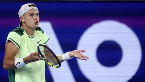 TENISKI SVET U NEVERICI! Holger Rune brutalno vređao majku i bivšeg trenera Novak Đokovića