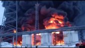 DRAMATIČNE SCENE IZ RUSIJE: Gore rezervoari sa naftom nakon ukrajinskog napada dronom (VIDEO)