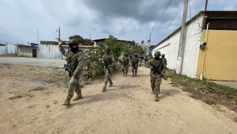 PREDSEDNIK KOLUMBIJE PRETI ORUŽJEM SAD: Radi otadžbine ću ponovo uzeti pušku