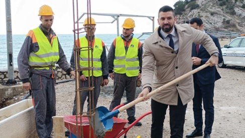СУТОМОРЕ МЕЊА ВИЗУЕЛНИ ИЗГЛЕД: Постављен камен темељац за нови трг, инвестиција вредна око 1,5 милиона евра