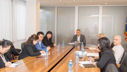 OPŠTINA ĆE POMOĆI U OKVIRU SVOJIH NADLEŽNOSTI: Predstavnici Kineske ambasade i trgovaca razgovarali sa predsednikom opštine