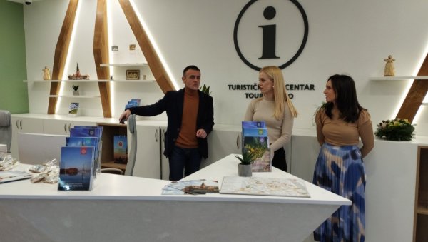 СВЕ ЗА ГОСТЕ НА ЈЕДНОМ МЕСТУ: Туристичка организација Суботице, уз помоћ ресорног министарства, отворила реновирани инфо-центар