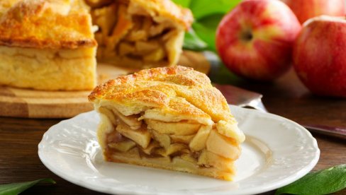 IDEALAN TOPLI KOLAČ ZA HLADNE DANE: Savršeno mirisne američke pitice sa jabukama