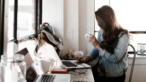 КАФА, ПА КРАТКА ДРЕМКА: Необична комбинација која обнавља енергију и концентрацију