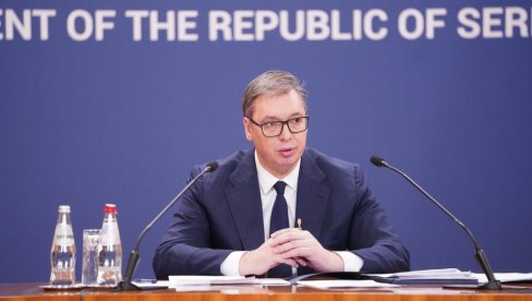 UČINIĆEMO SVE DA LJUDI DOBIJU PRIMANJA NA KIM Vučić: U ponedeljak nastavljamo sa dostavljanjem novca